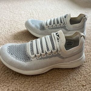 APL techloom breeze US 7.5 women’s